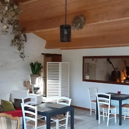 Couette-café D'hôtes La Marouette 3*