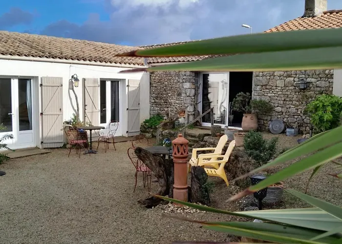 D'hotes La Marouette Bed and Breakfast 3*